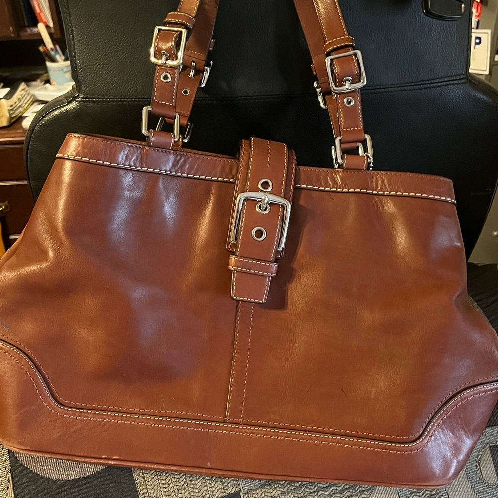 Coach leather shoulder purse